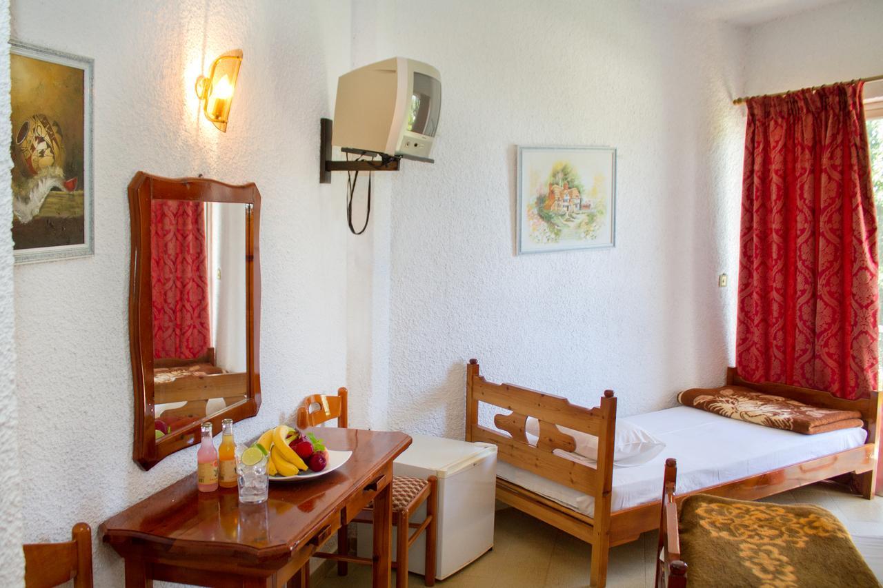 Hotel Hellas Epidaurus Стая снимка